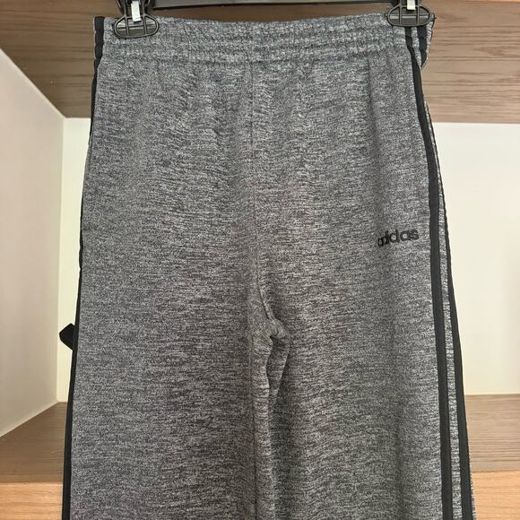adidas Sweatpants in Heathered Grey - Picture 2 of 6